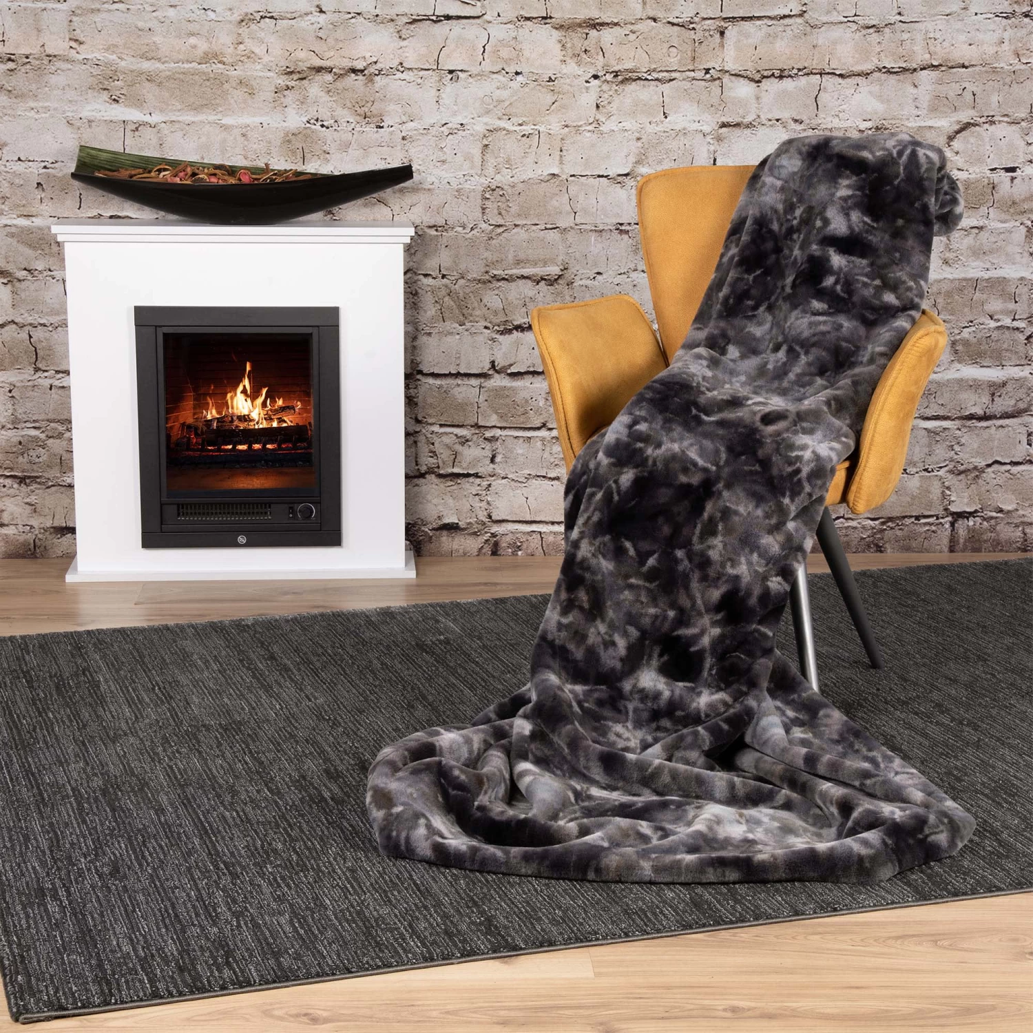 Batik Wohndecke RUMBA In Der Farbe Grey (grau) 2 Batik Wohndecke RUMBA In Der Farbe Grey (grau) – Bild 2