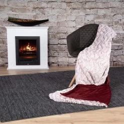 Superweiche Kuscheldecke SMOOTH In Red (rot) -Günstiges Wohn Textil Geschäft gmd living superweiche kuscheldecke smooth in red rot 2