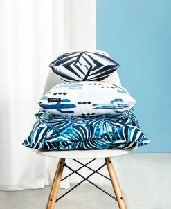 Kissen "Beach Blue By @tmstefanko" In Blau & Türkis 5 Kissen "Beach Blue By @tmstefanko" In Blau & Türkis -Günstiges Wohn Textil Geschäft juniqe kissen beach blue by attmstefanko in blau and turkis 2